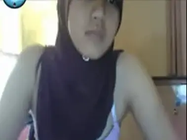 Gadis Mulus Cantik Pasrah Kasur Kursi Hot
